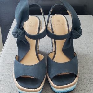 Bill Blass blue suede platform sandal